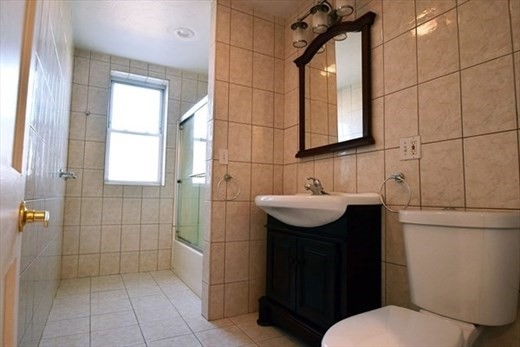 73 Thatcher Street, Unit 302 Brookline, MA 02446 - Photo 11 of 12