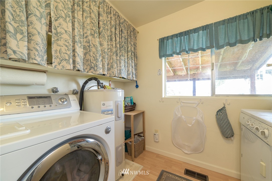 5941 Farm To Market Road Bow, WA 98232 - Photo 16 of 25 Gallery Image 16