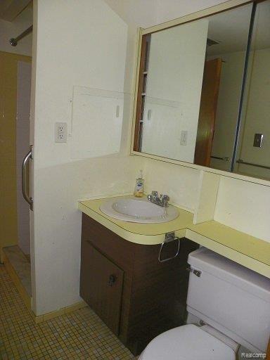Bathroom 1.jpg