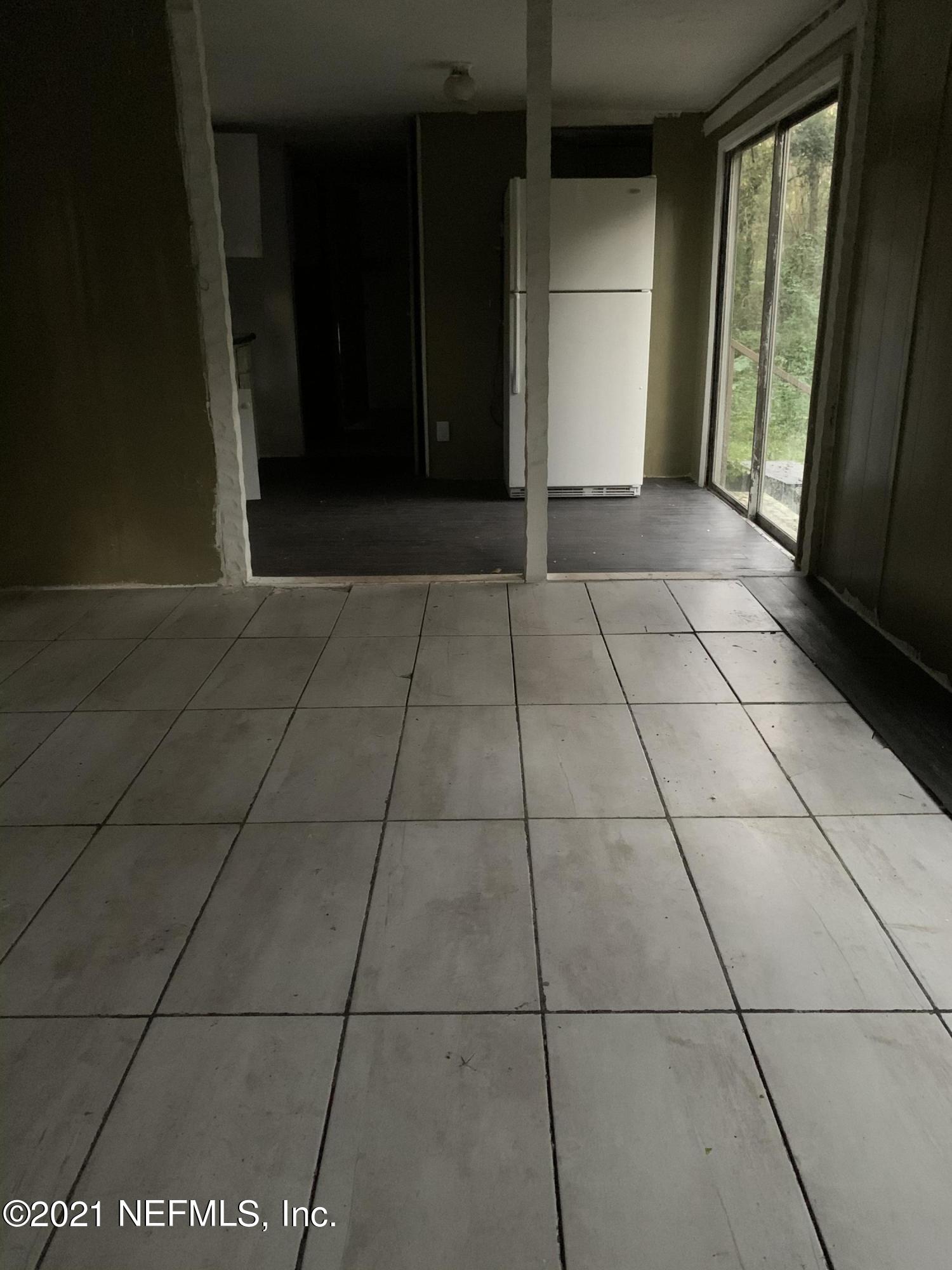 3556 Bedford Road Jacksonville, FL 32207 - Photo 22 of 60 82730379-7ECD-4A1A-8EF0-E7F123701789