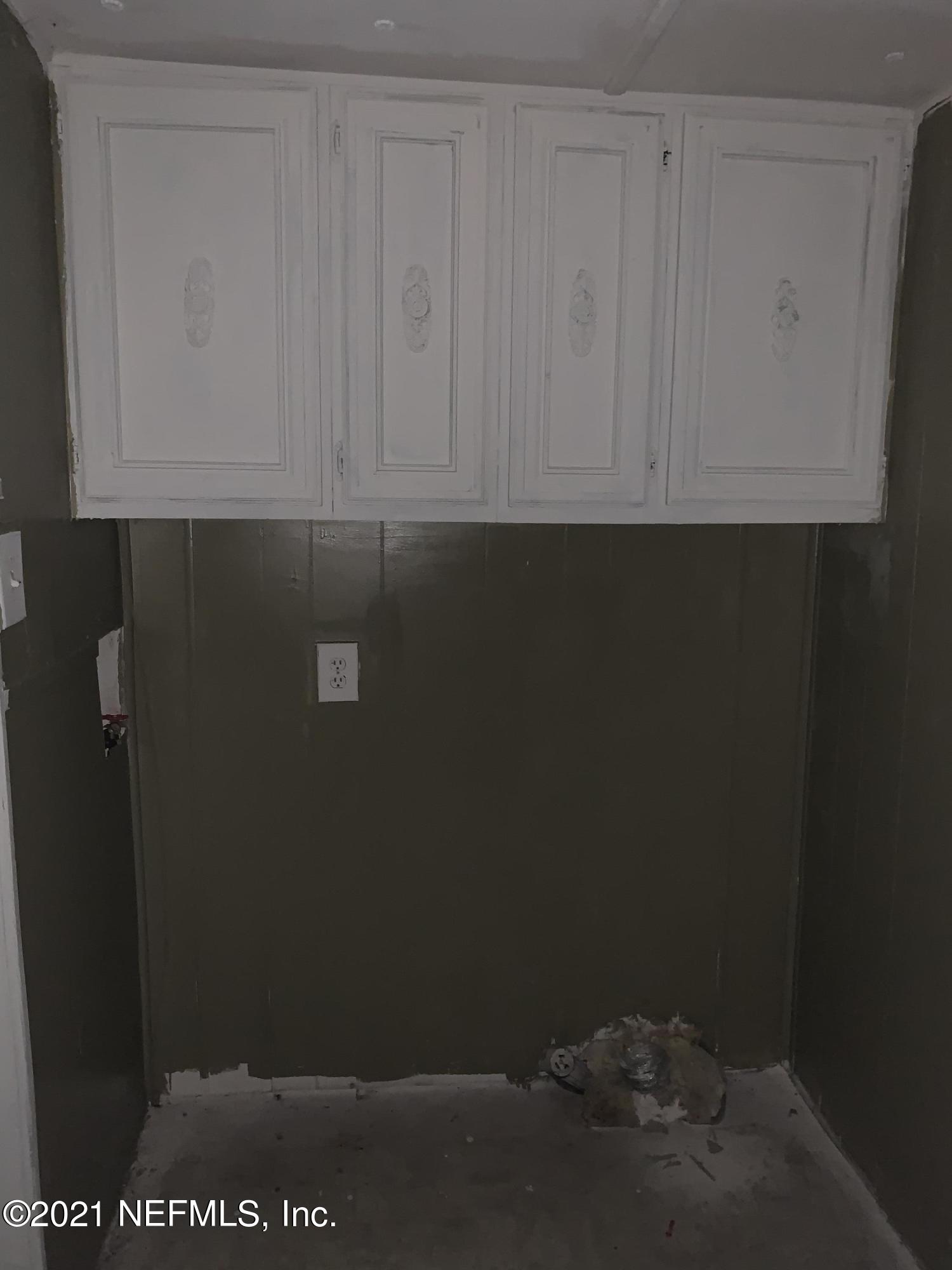 3556 Bedford Road Jacksonville, FL 32207 - Photo 27 of 60 D20EB0E9-4392-42EF-BD2F-BCB1521B8988