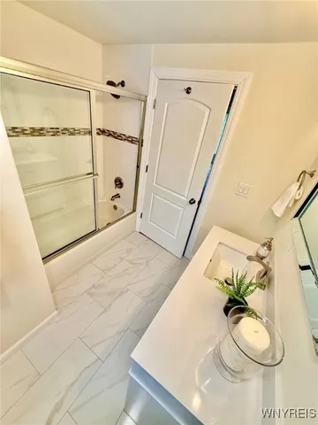 $619,900 | 400 Tiburon Lane, Amherst, NY 14051