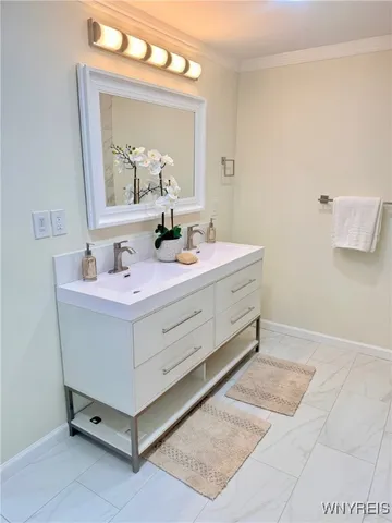 $619,900 | 400 Tiburon Lane, Amherst, NY 14051