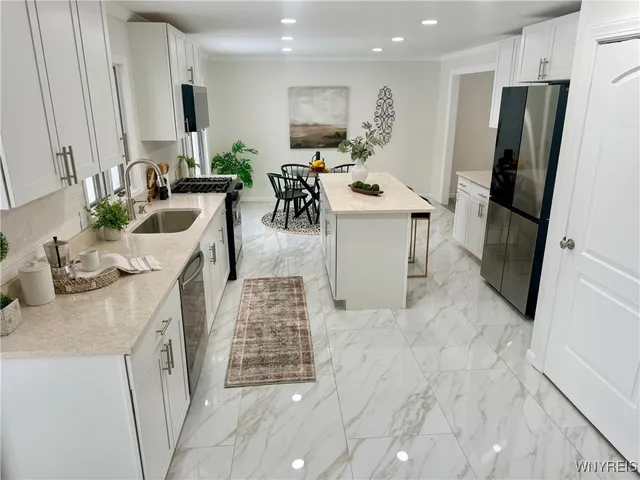 $619,900 | 400 Tiburon Lane, Amherst, NY 14051