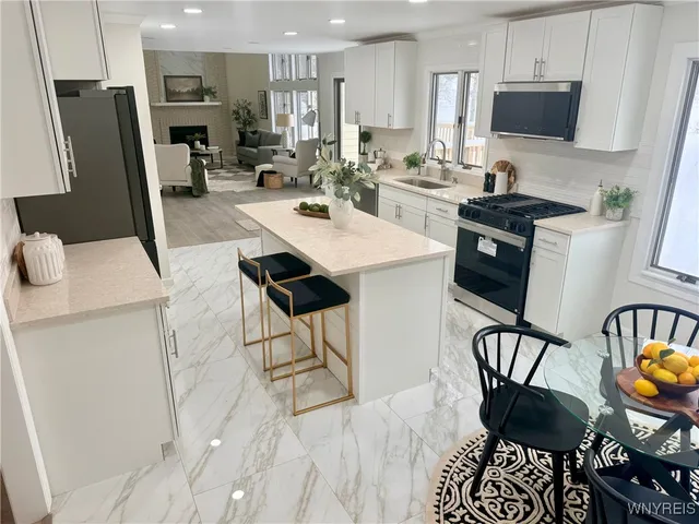 $619,900 | 400 Tiburon Lane, Amherst, NY 14051