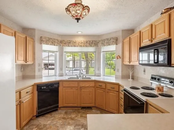$379,900 | 8409 North Pine Meadows Lane, Nine Mile Falls, WA 99026