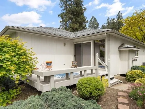 $379,900 | 8409 North Pine Meadows Lane, Nine Mile Falls, WA 99026