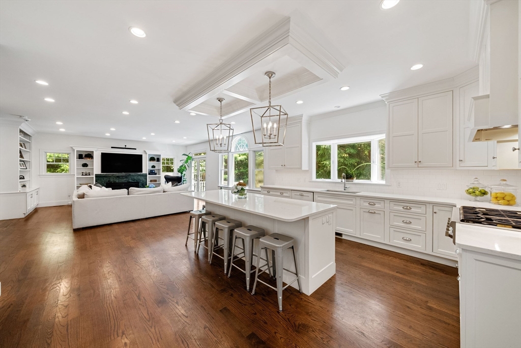 146 Pine Street Dover, MA 02030 - Photo 6 of 39