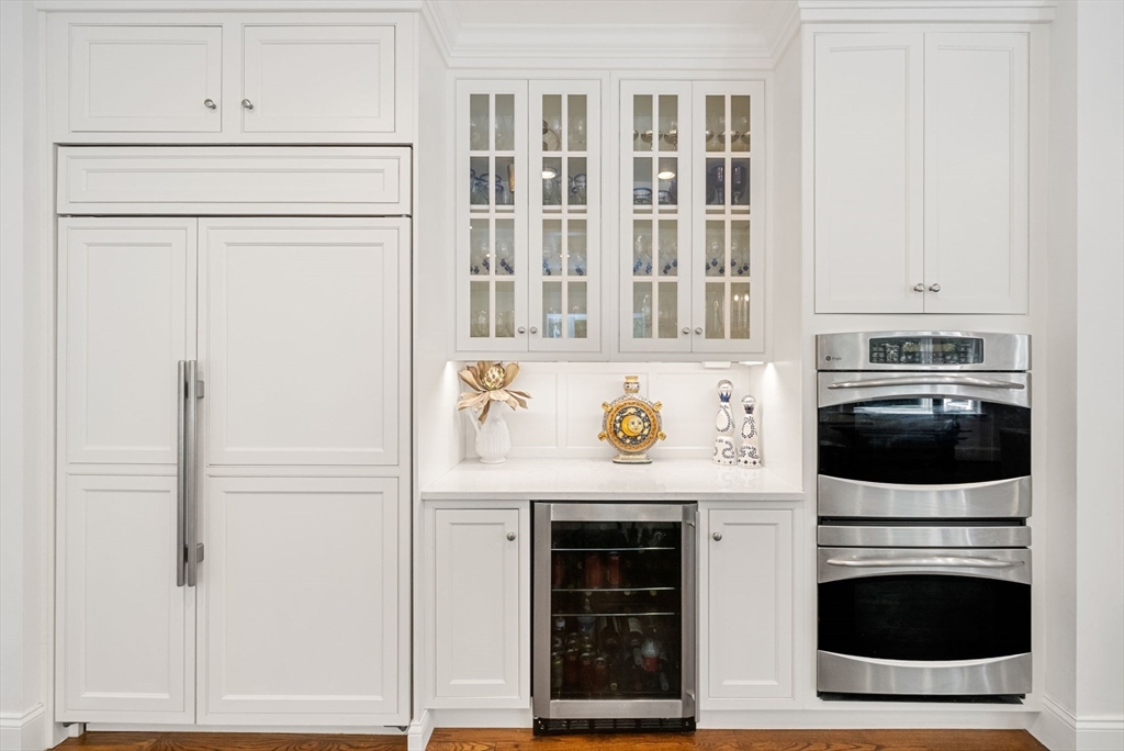 146 Pine Street Dover, MA 02030 - Photo 8 of 39