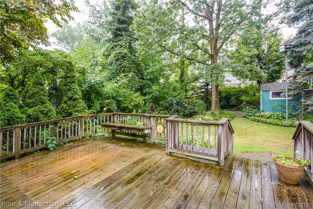 265 Ridgemont Road Grosse Pointe, MI 48236 - Photo 38 of 47 IMG_5106.jpg