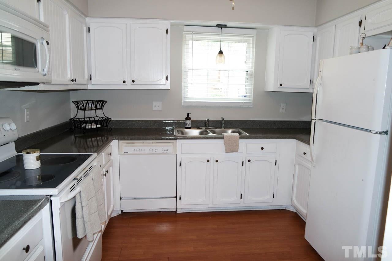 6447 New Market Way Raleigh, NC 27615 - Photo 3 of 16
