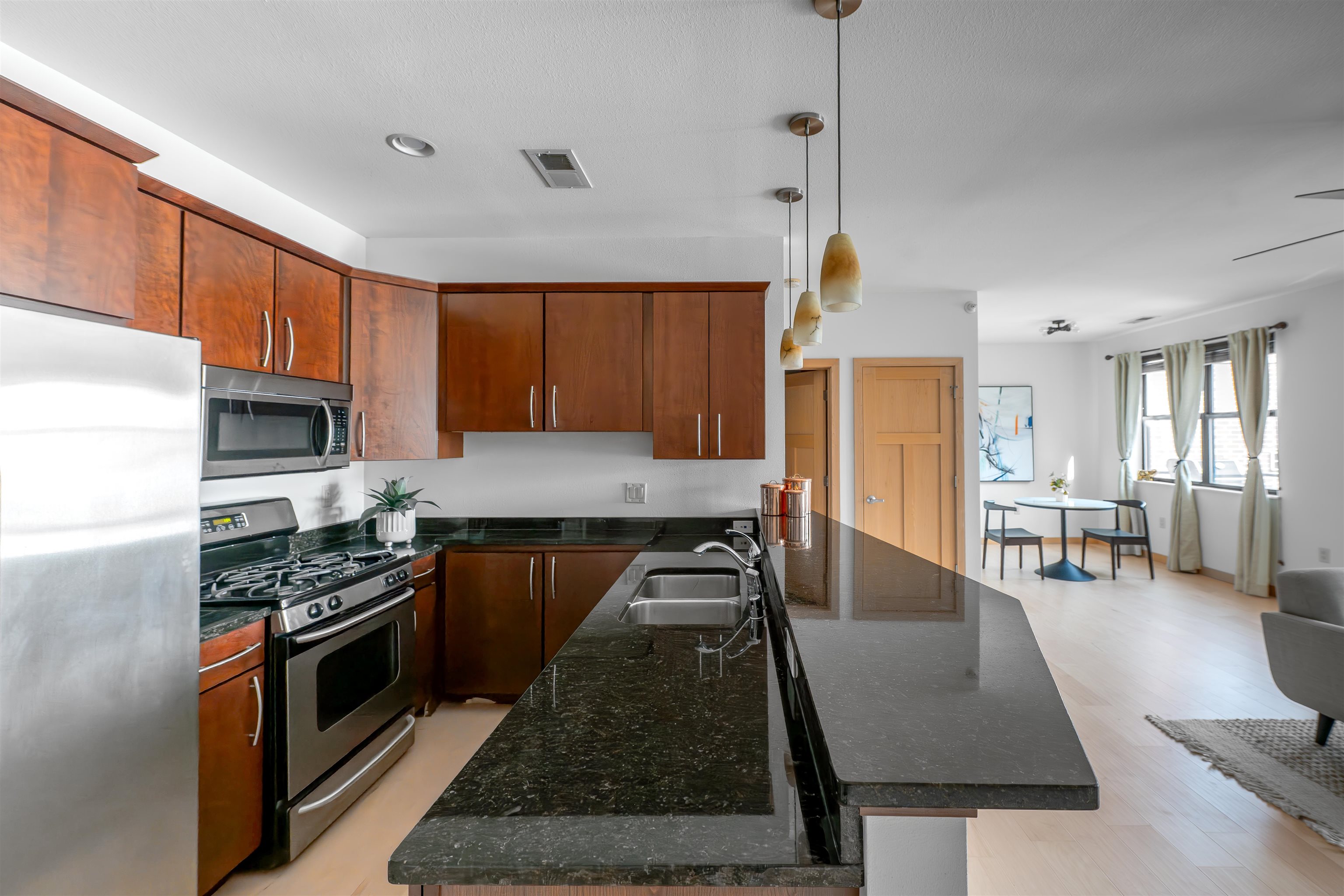 808 Williamson Street, Unit 304 Madison, WI 53703 - Photo 18 of 53