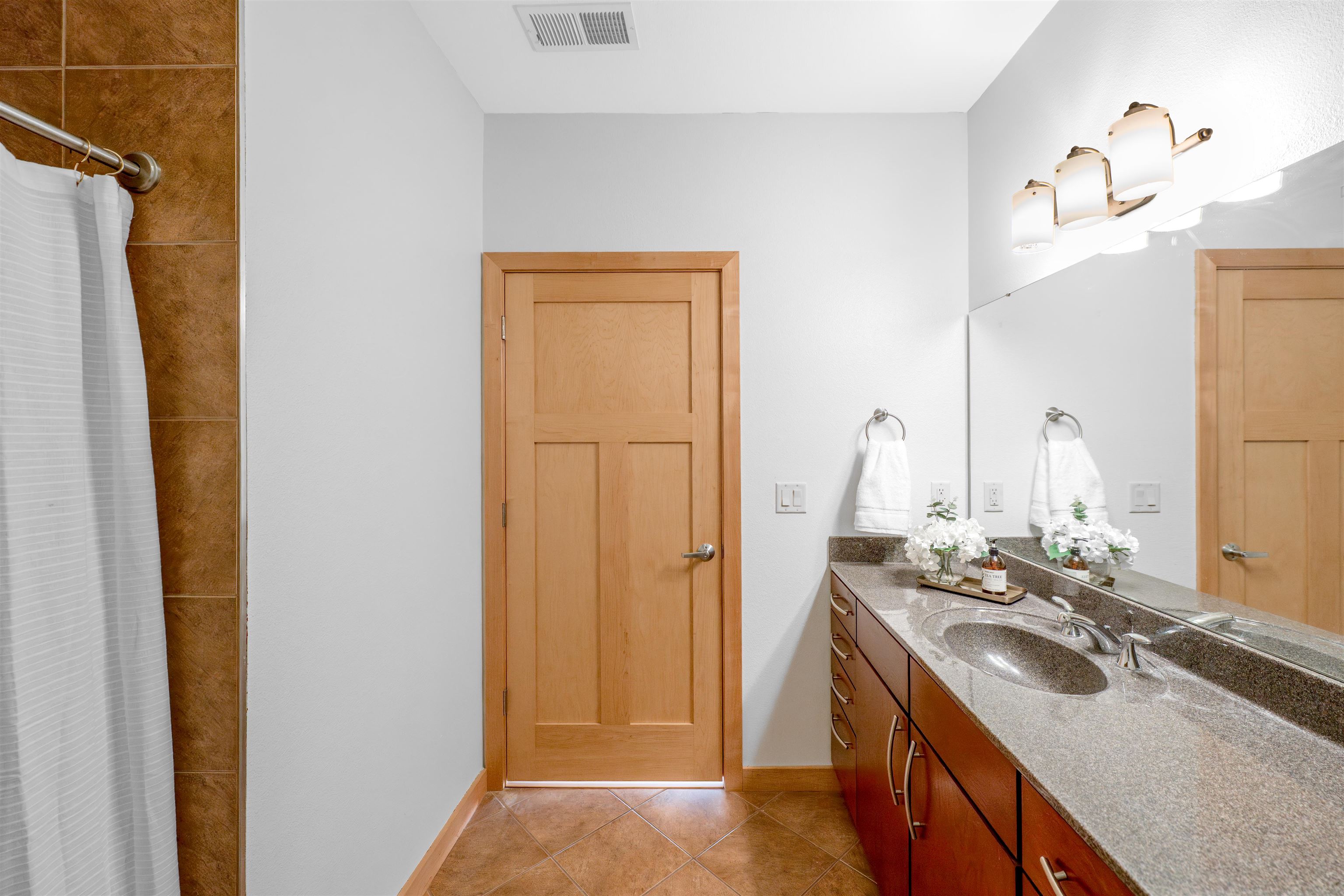 808 Williamson Street, Unit 304 Madison, WI 53703 - Photo 30 of 53