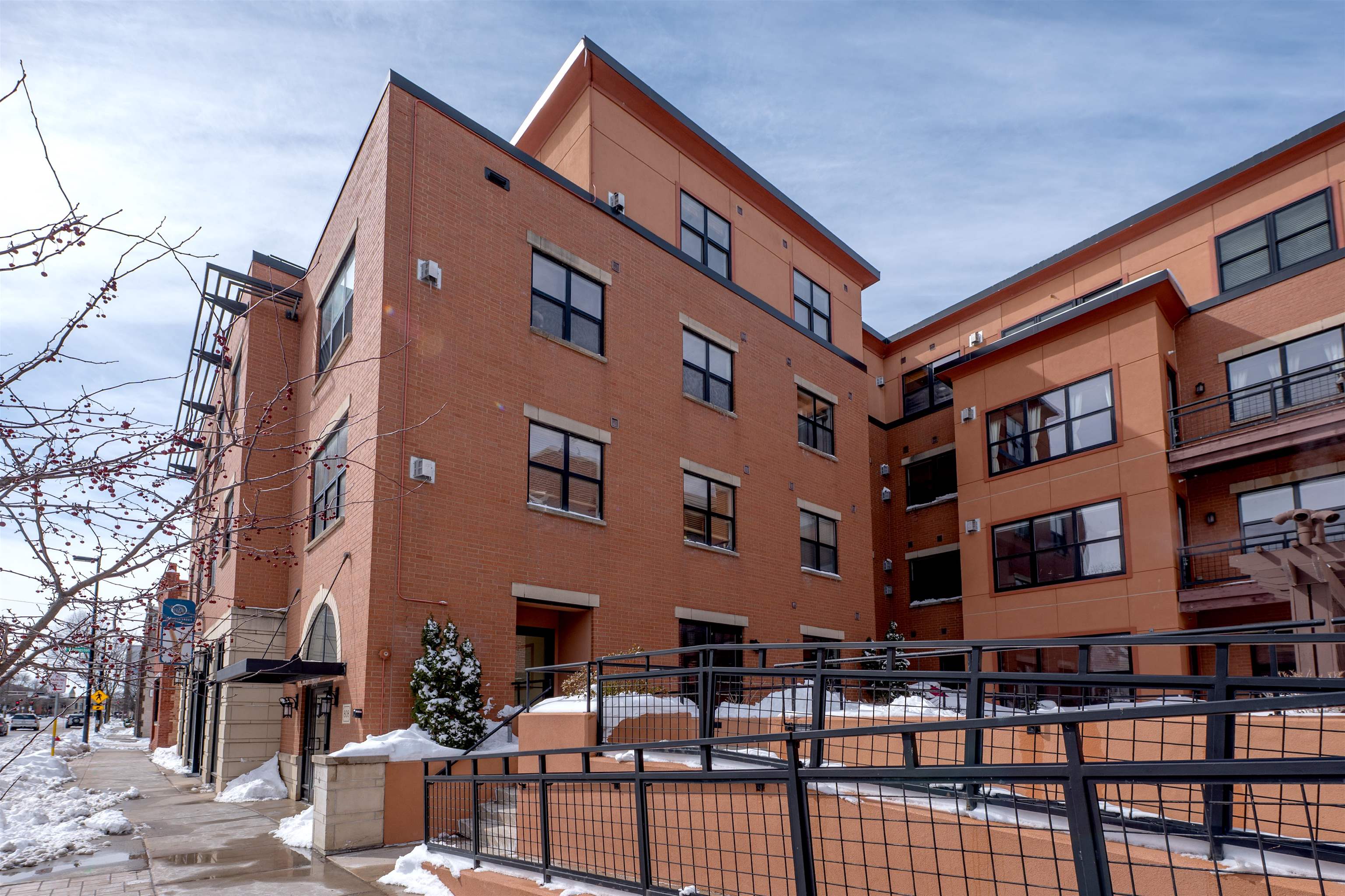 808 Williamson Street, Unit 304 Madison, WI 53703 - Photo 45 of 53