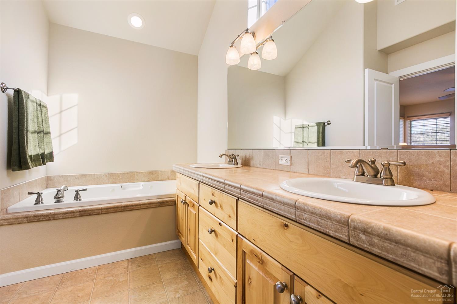 2530 Northwest Awbrey Road Bend, OR 97703 - Photo 14 of 21 Additional Photo