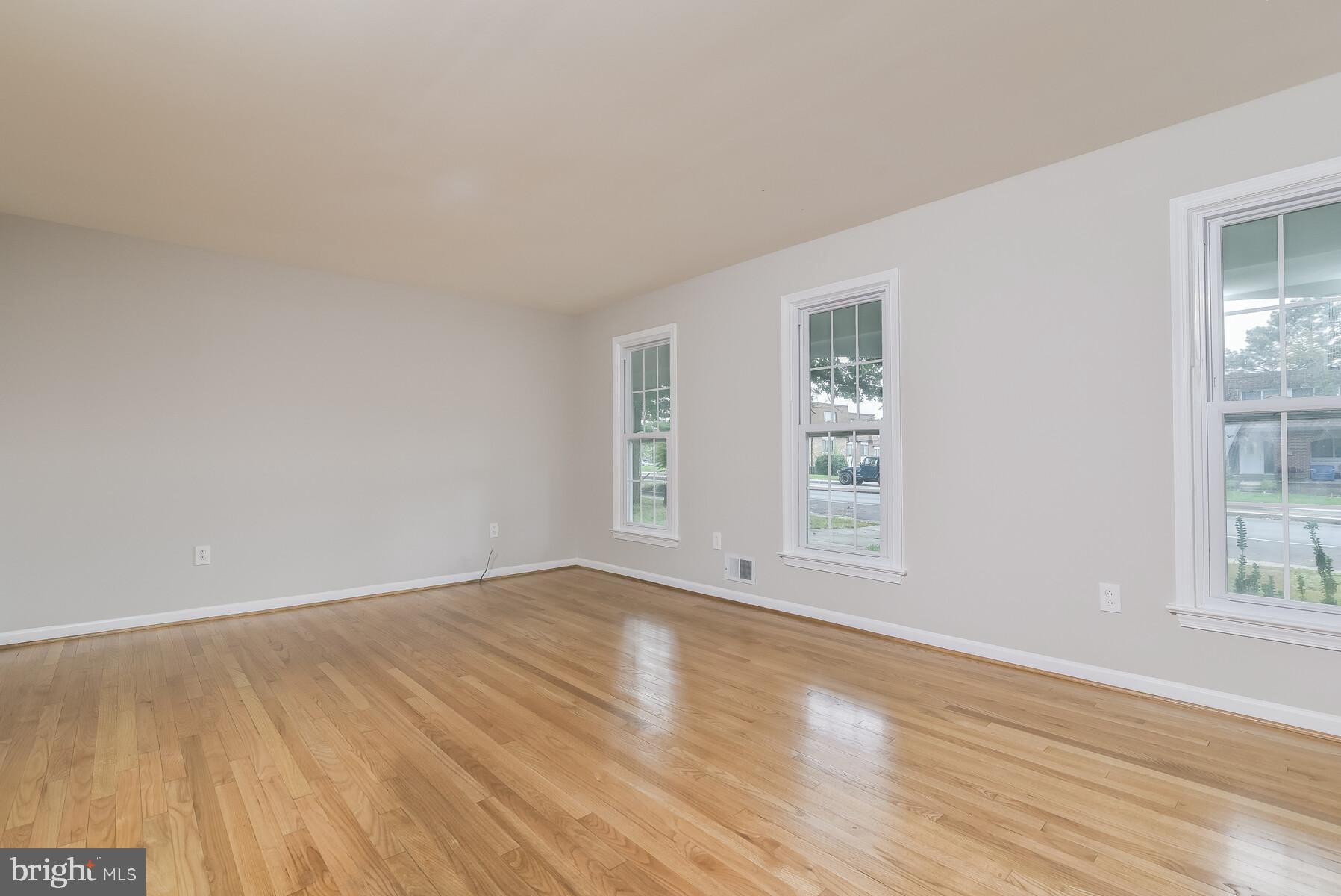 329 West Deer Park Road Gaithersburg, MD 20877 - Photo 12 of 60