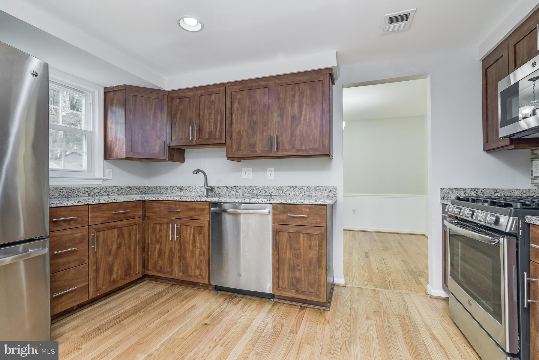 329 West Deer Park Road Gaithersburg, MD 20877 - Photo 22 of 60