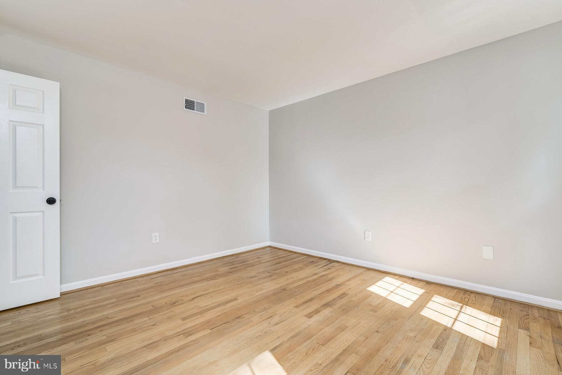 329 West Deer Park Road Gaithersburg, MD 20877 - Photo 43 of 60