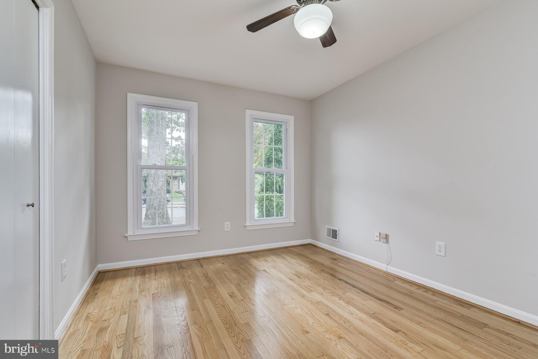 329 West Deer Park Road Gaithersburg, MD 20877 - Photo 7 of 60