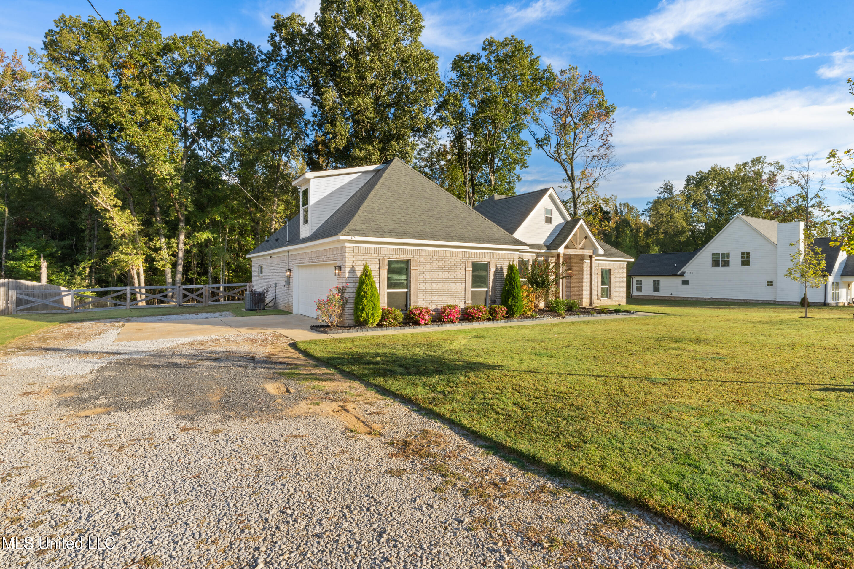 175 Hayward Road Byhalia, MS 38611 - Photo 3 of 32 DSC04794