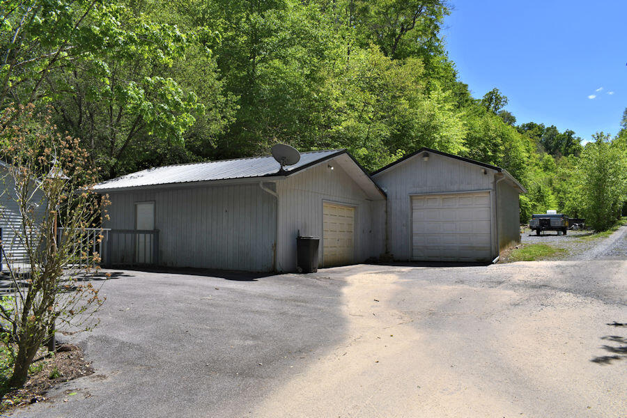 430 Lane Hollow Road Sevierville, TN 37876 - Photo 38 of 39 detached workshop garages