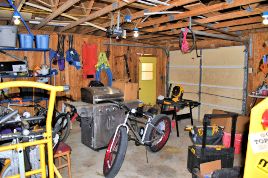 430 Lane Hollow Road Sevierville, TN 37876 - Photo 39 of 39 garage1