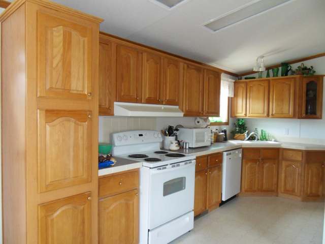 39 Edgewater Court Rhinelander, WI 54501 - Photo 2 of 12 Gallery Image 2