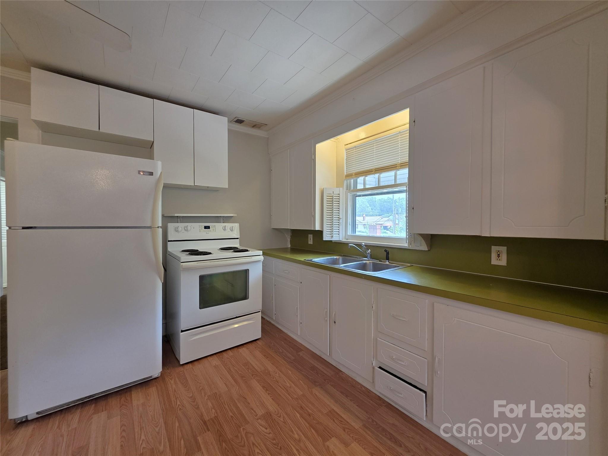 432 Jackson Park Road Kannapolis, NC 28083 - Photo 1 of 14