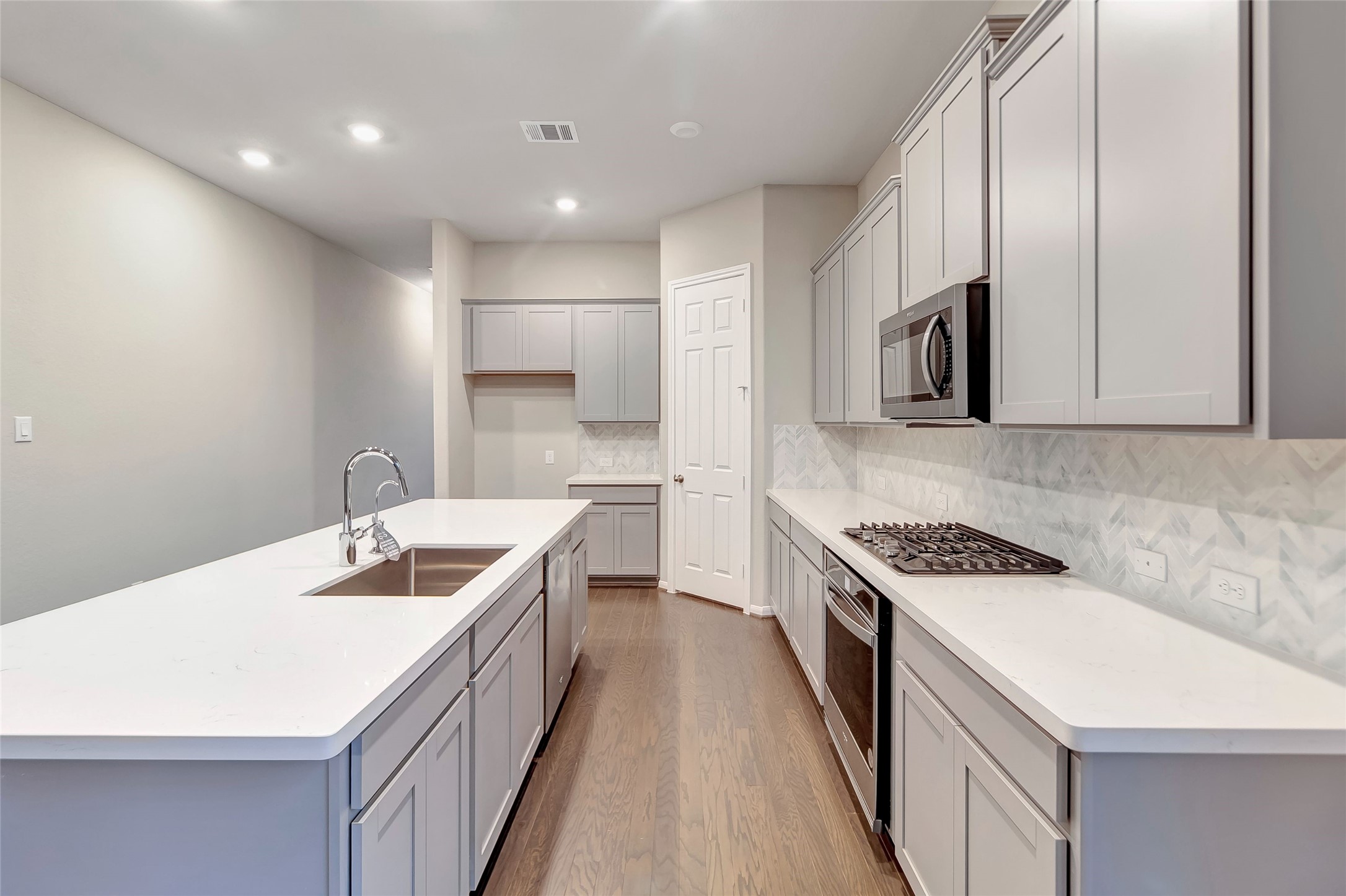 2018 Indigo Rdg Drive Crosby, TX 77532 - Photo 3 of 35 Sample product photo. Actual exterior and interior selections may vary by homesite. Photo may be virtually staged