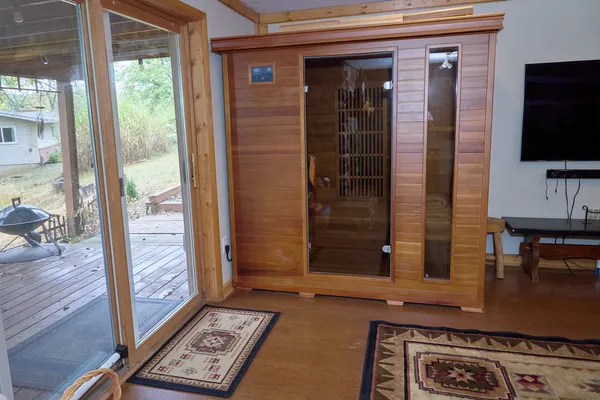 $400,000 | 21 Magnolia Court, Putnam, IL 61560