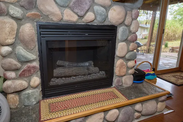 $400,000 | 21 Magnolia Court, Putnam, IL 61560