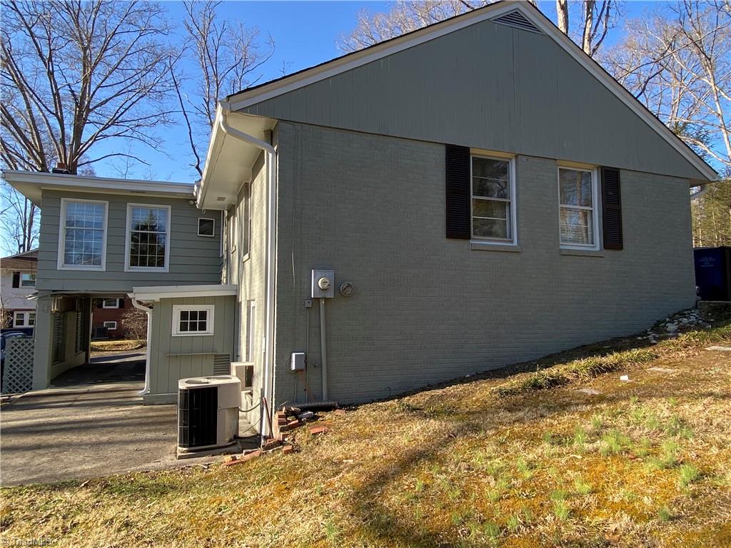 420 Old Springs Road Mount Airy, NC 27030 - Photo 6 of 31 Gallery Image 6