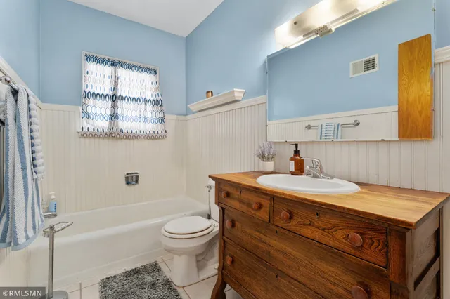 $230,000 | 731 Robert Road, Durand, WI 54736