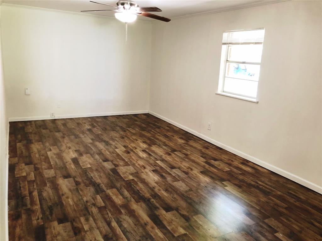 1108 Locust Street Gainesville, TX 76240 - Photo 8 of 13