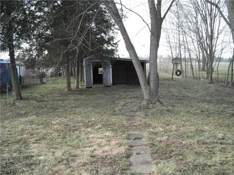 548 Della Road Columbus, IN 47203 - Photo 2 of 6 Gallery Image 2