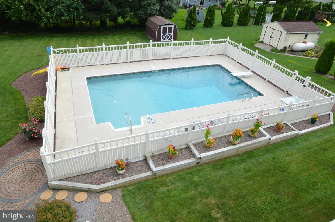 722 West Brubaker Valley Road Lititz, PA 17543 - Photo 2 of 33