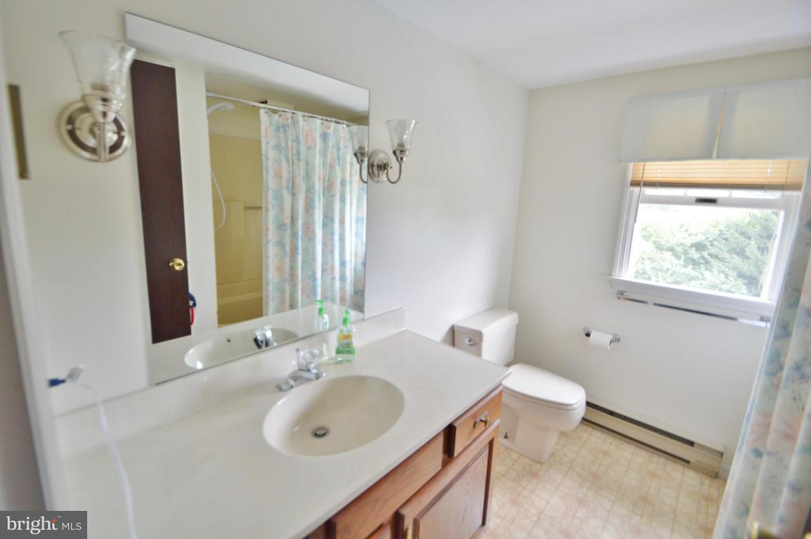 722 West Brubaker Valley Road Lititz, PA 17543 - Photo 12 of 33