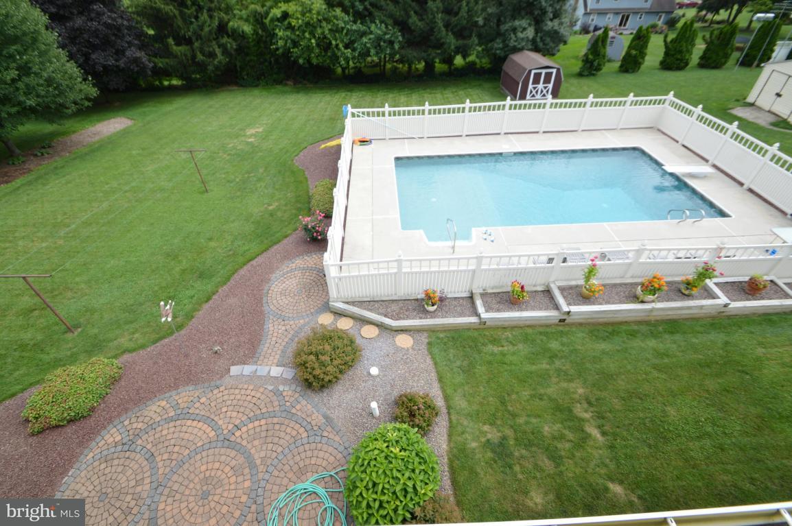 722 West Brubaker Valley Road Lititz, PA 17543 - Photo 13 of 33