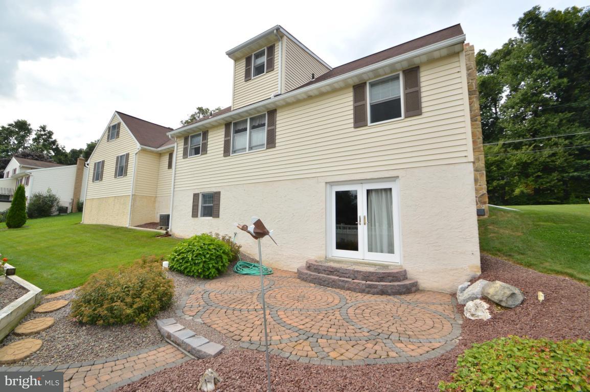 722 West Brubaker Valley Road Lititz, PA 17543 - Photo 20 of 33