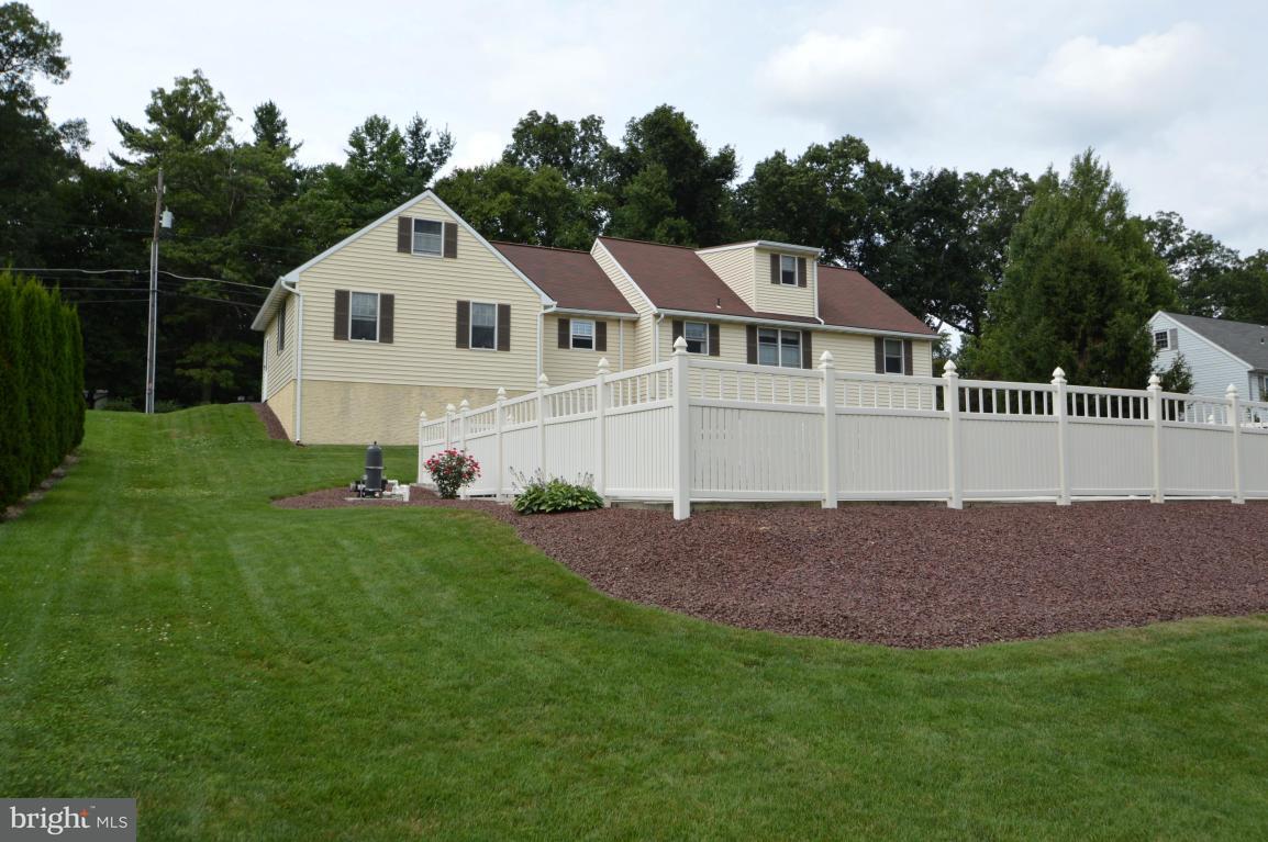 722 West Brubaker Valley Road Lititz, PA 17543 - Photo 25 of 33