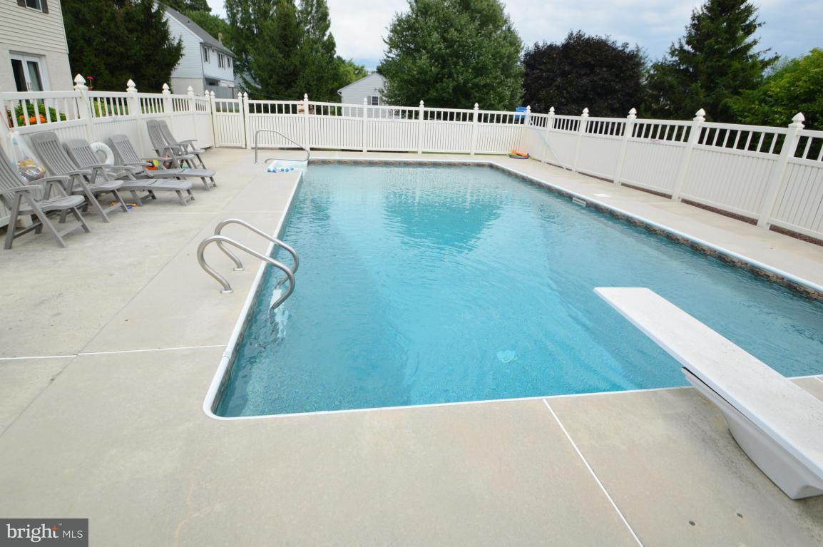722 West Brubaker Valley Road Lititz, PA 17543 - Photo 27 of 33
