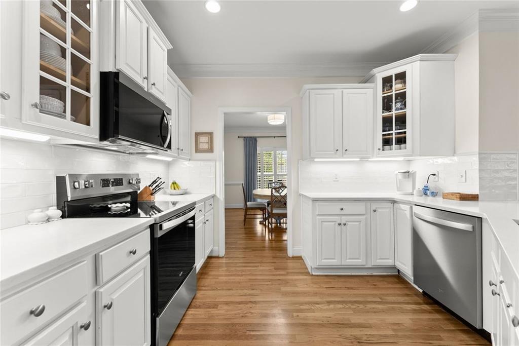 6595 Pond View Court Clermont, GA 30527 - Photo 11 of 43
