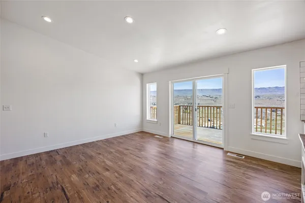 $725,000 | 3063 Conarty Road, Malaga, WA 98828