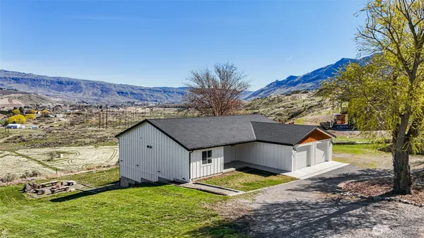 $725,000 | 3063 Conarty Road, Malaga, WA 98828