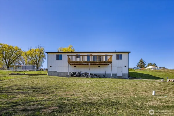 $725,000 | 3063 Conarty Road, Malaga, WA 98828