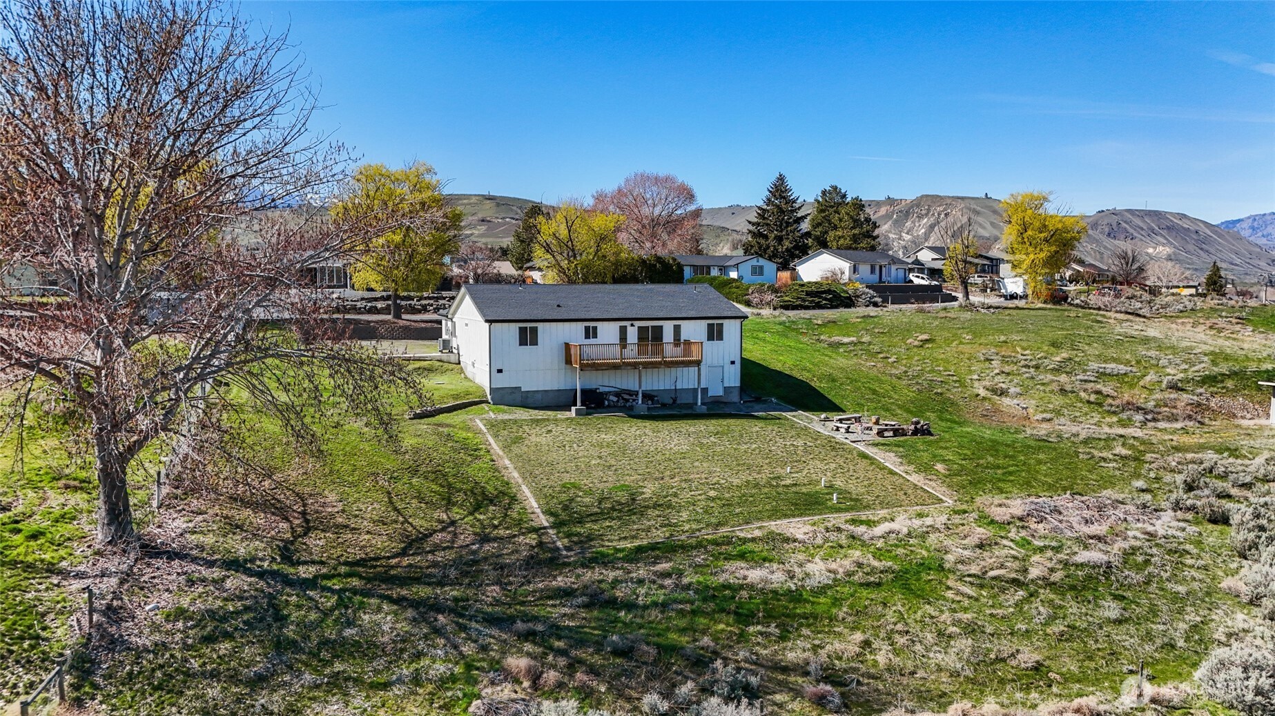 3063 Conarty Road Malaga, WA 98828 - Photo 6 of 40