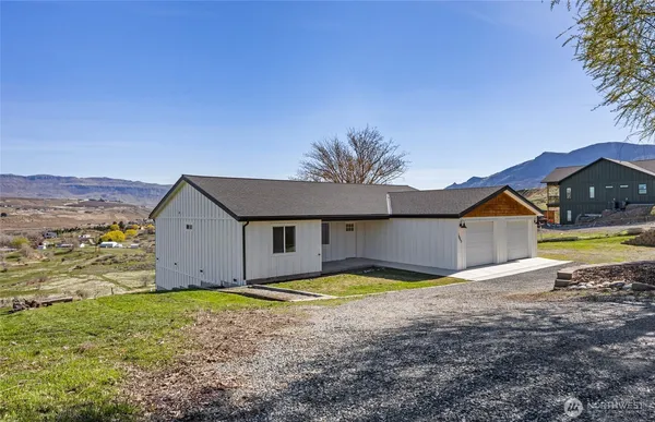 $725,000 | 3063 Conarty Road, Malaga, WA 98828