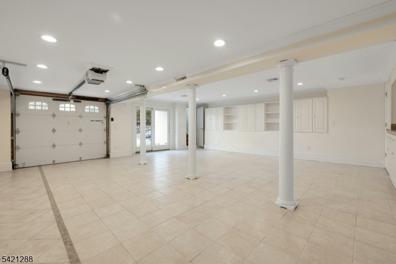 17 Briarcliff Road Mountain Lakes, NJ 07046 - Photo 42 of 50 a view of a hallway with a room