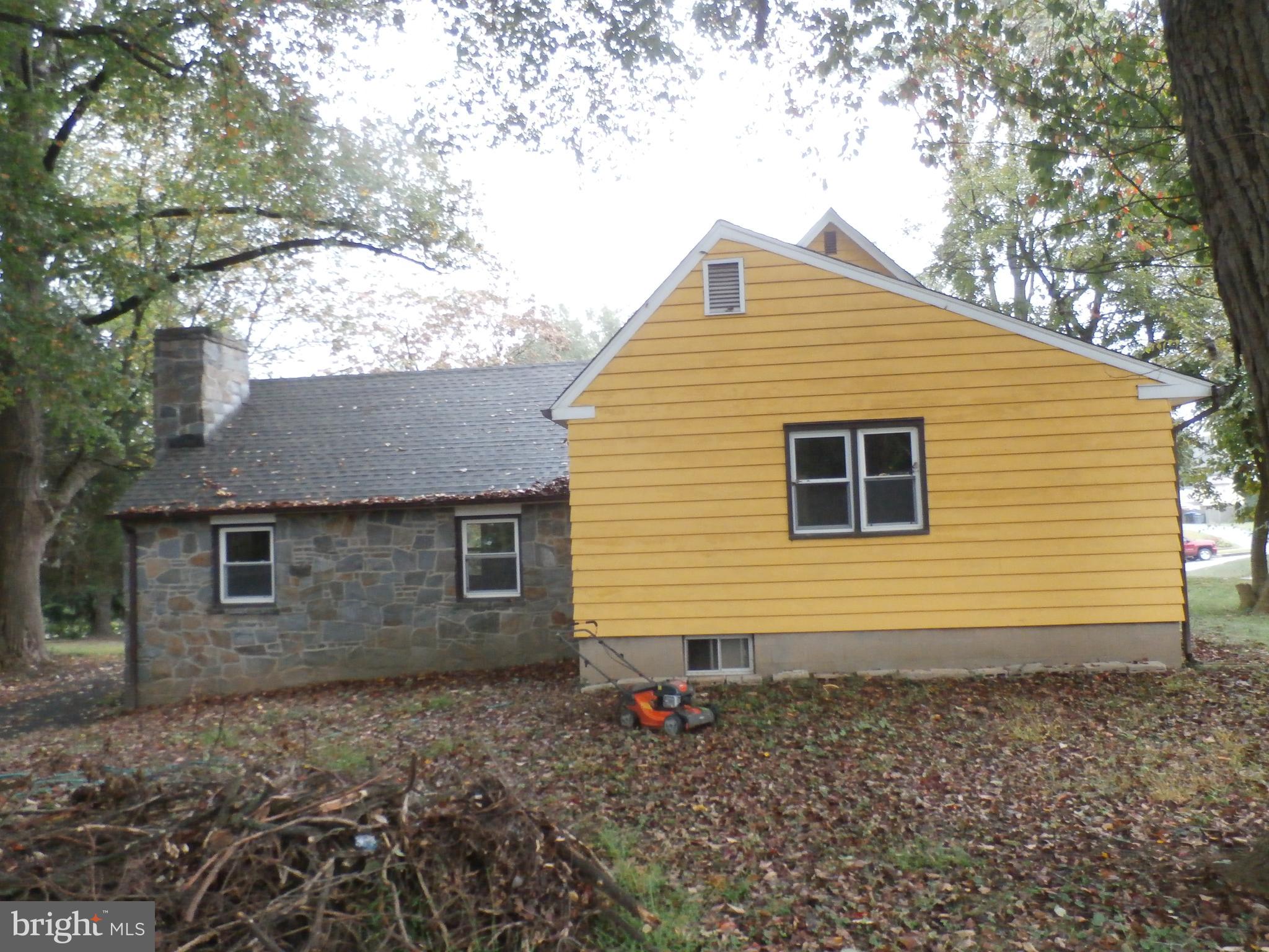 1702 Larkin Road Boothwyn, PA 19061 - Photo 3 of 28 Back