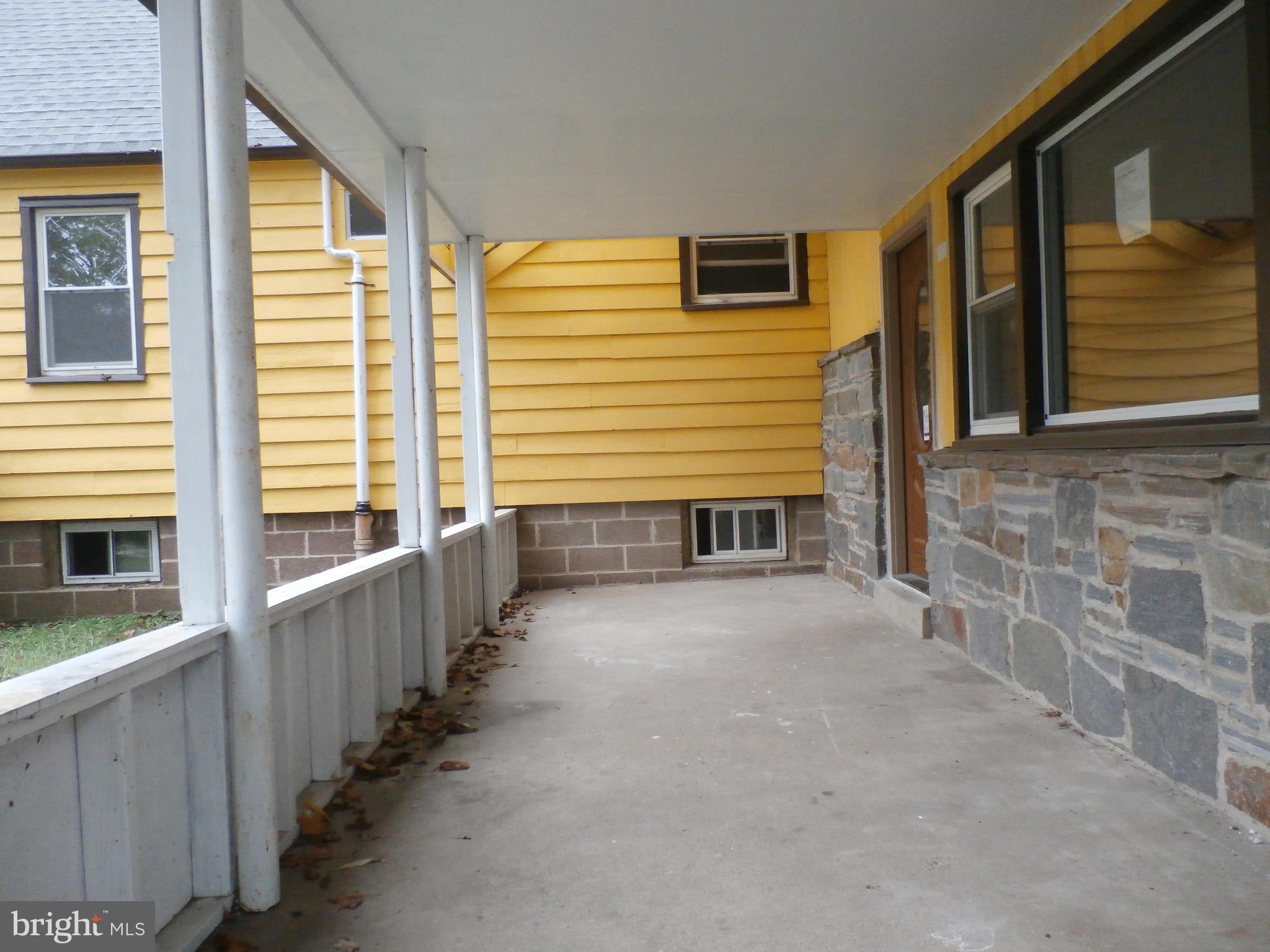 1702 Larkin Road Boothwyn, PA 19061 - Photo 5 of 28 Porch